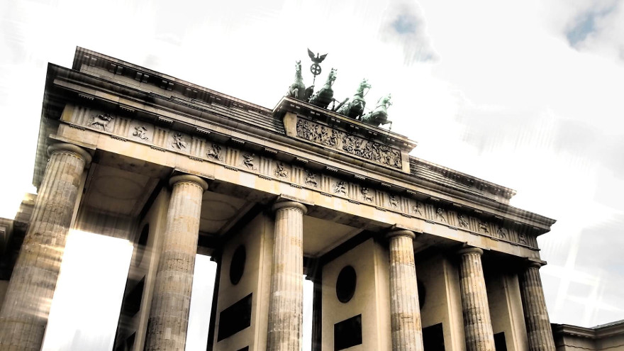 hotel-brandenburger-tor-froschperspektive